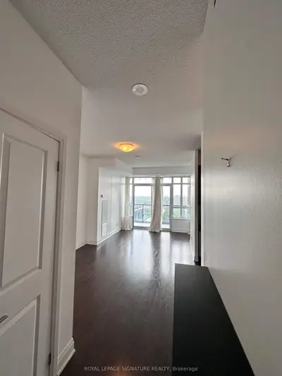 25 Fontenay Court 1402, Toronto W08, On M9a 0c4
