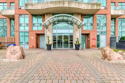 200 Manitoba Street 629, Toronto W06, On M8y 3y9