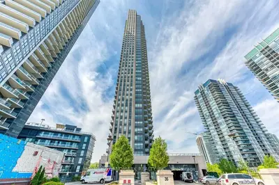 36 Park Lawn Road 604, Toronto W06, On M8y 3h8
