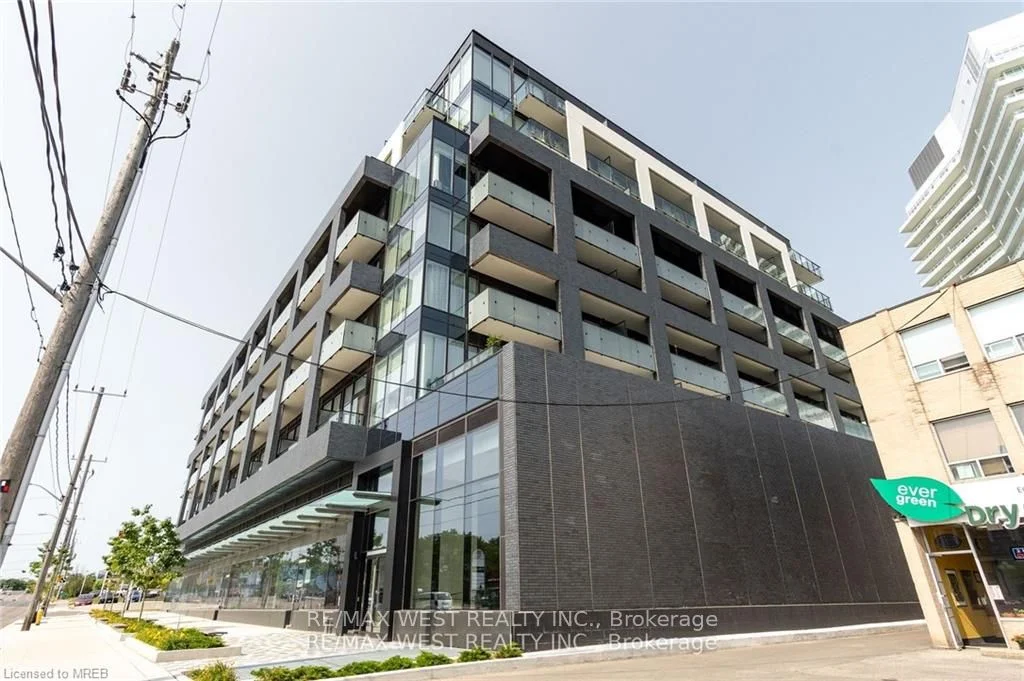 4208 Dundas Street W 315, Toronto W08, On M8x 0b1