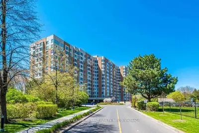 1485 Lakeshore Road 915, Mississauga, On L5e 3g2