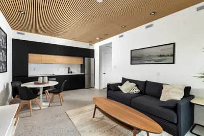 174 Indian Grove #garden, Toronto W02, On M6p 2h2