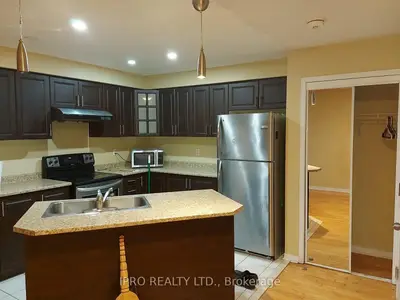 5890 Delle Donne Drive Upper, Mississauga, On L5m 7a3