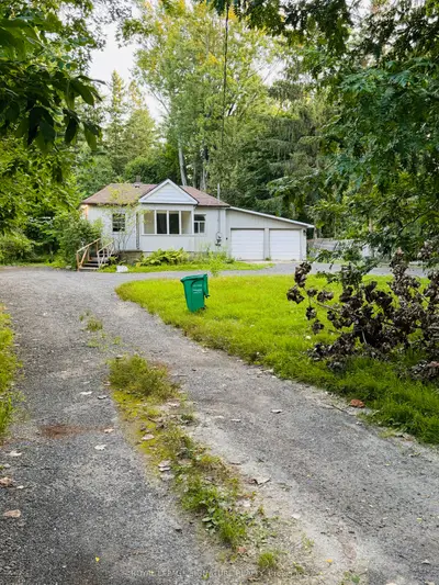 1426 Indian Grove, Mississauga, On L5h 2s6