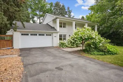 Detached in Oakville