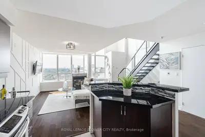 Condo Apartment in Toronto