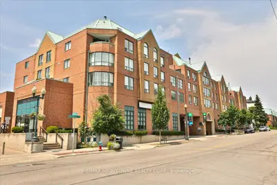 Condo Apartment in Oakville