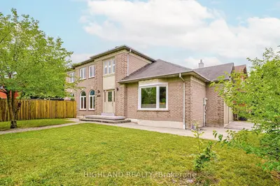 4805 Crystal Rose Drive, Mississauga, On L5v 1h2