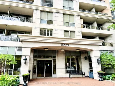 5229 Dundas Street W 2001, Toronto W08, On M9b 6l9