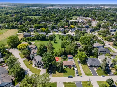 2449 Meadowood Crescent, Oakville, On L6l 1v5