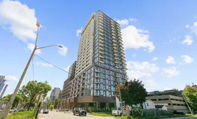 Common Element Condo in Mississauga