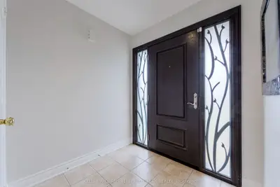 1060 Galesway Boulevard, Mississauga, On L5v 2n7