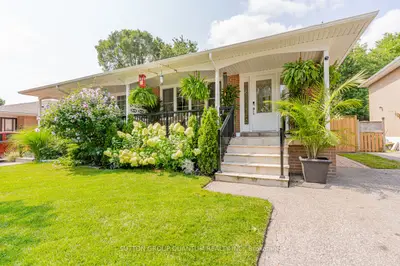 Semi-Detached in Mississauga