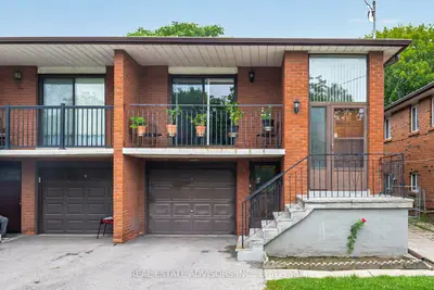 6 Privet Road, Toronto W05, On M3m 1c1