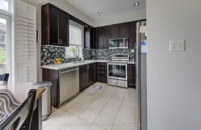 7159 Triumph Lane, Mississauga, On L5n 0c5