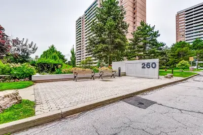 260 Scarlett Road 1908, Toronto W03, On M6n 4x6