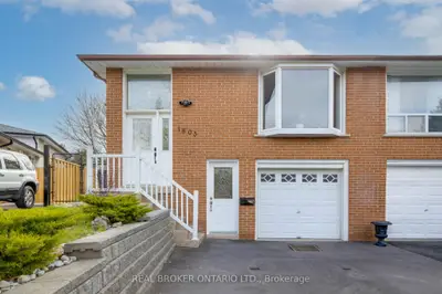 1803 Bonnymede Drive Lower, Mississauga, On L5j 1e2