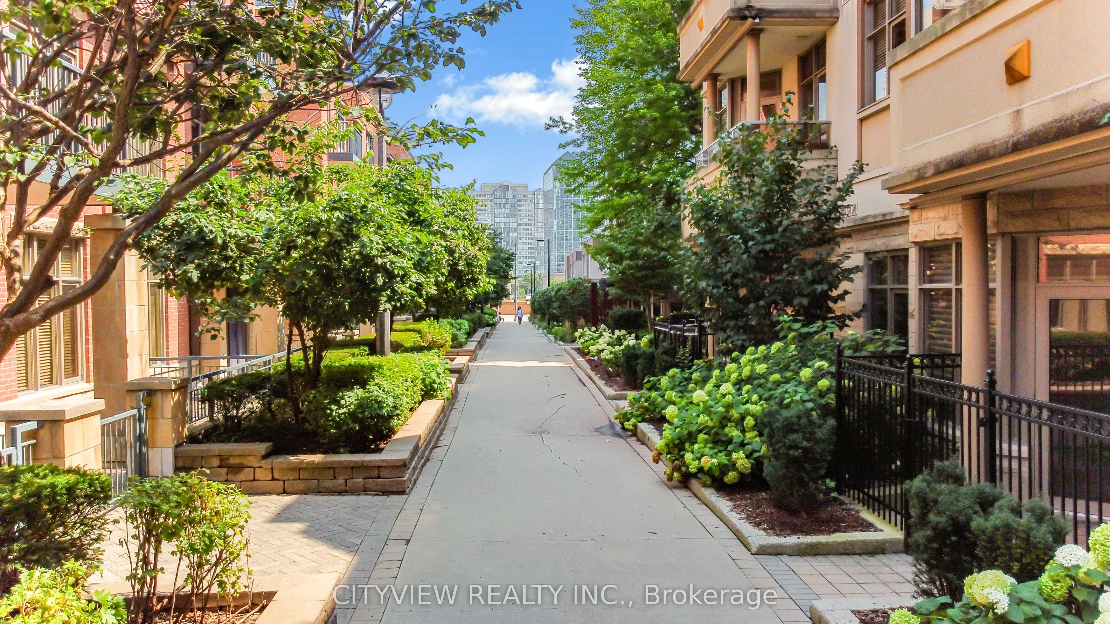 Condo Apartment in Mississauga