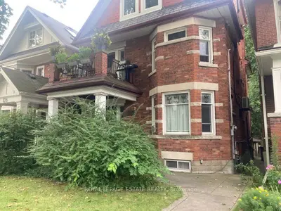 128 Mavety Street, Toronto W02, On M6p 2l9
