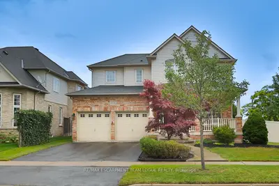 Detached in Burlington