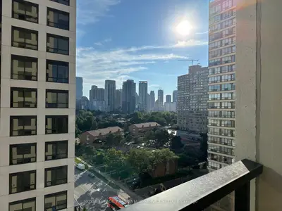 30 Elm Drive W 910, Mississauga, On L5b 1l9