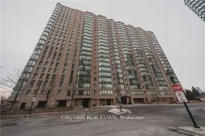 155 Hillcrest Avenue 716, Mississauga, On L5b 3z2