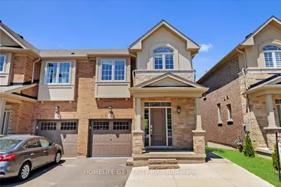 Semi-Detached in Oakville
