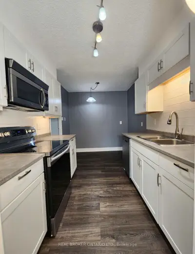 40 Panorama Court 206, Toronto W10, On M9v 4m1