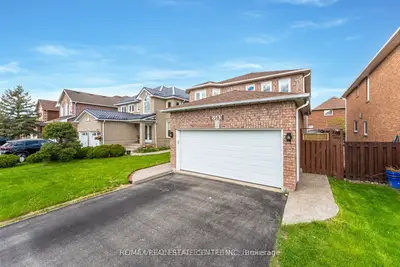 5583 Loonlake Avenue, Mississauga, On L5v 2e4