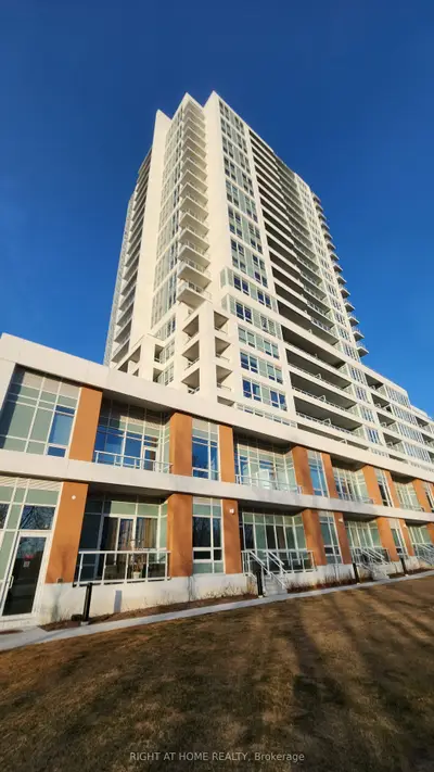 10 Wilby Crescent 205, Toronto W04, On M9n 0b6