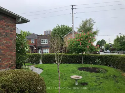 61 Lightbourn Avenue S 1, Toronto W02, On M6h 3p5