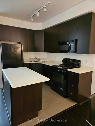 223 Webb Drive 1110, Mississauga, On L5b 0e8