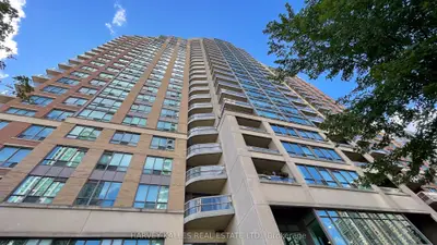 156 Enfield Place 310, Mississauga, On L5b 4l8