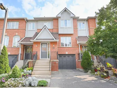 Condo Townhouse in Mississauga