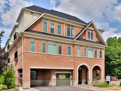 215 Broadway Street 301, Mississauga, On L5m 1j1