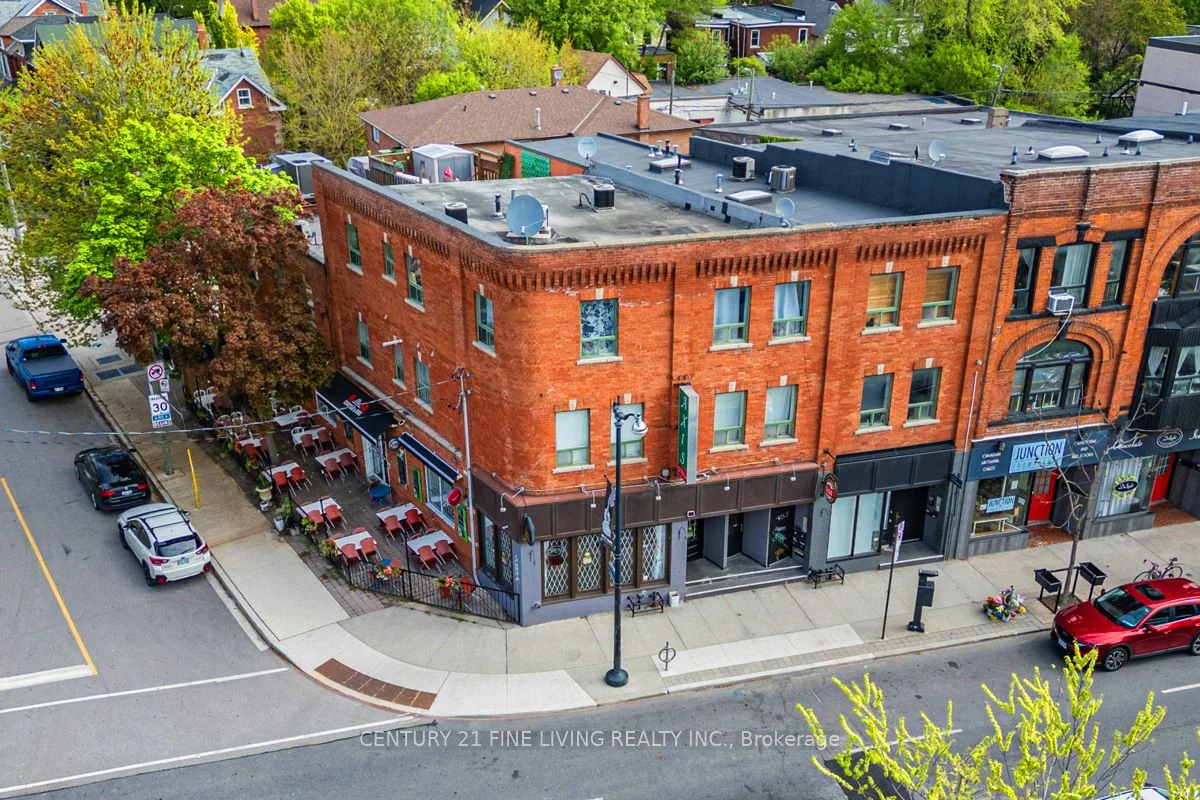 3048 Dundas Street W, Toronto W02, On M6p 1z3