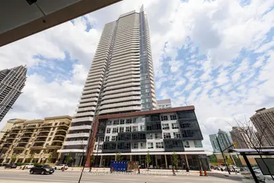 4065 Confederation Parkway 3310, Mississauga, On L5b 0l4