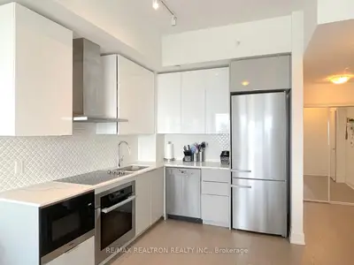 30 Shore Breeze Drive 6111, Toronto W06, On M8v 1a1