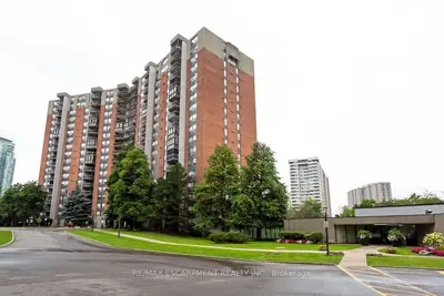 20 Mississauga Valley Boulevard 607, Mississauga, On L5a 3s1
