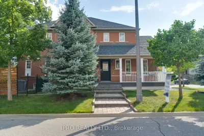 Detached in Oakville