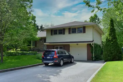 Detached in Burlington
