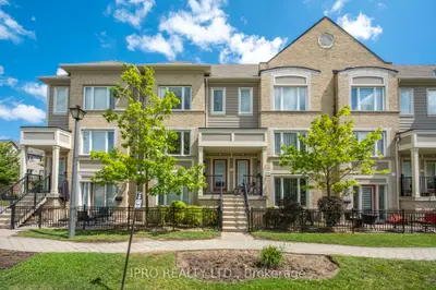 Condo Townhouse in Mississauga