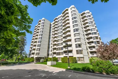 Condo Apartment in Burlington