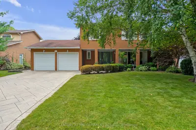 Detached in Oakville