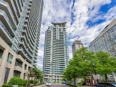 Condo Apartment in Mississauga