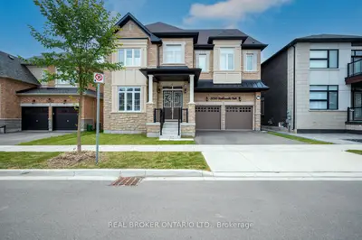 Detached in Oakville