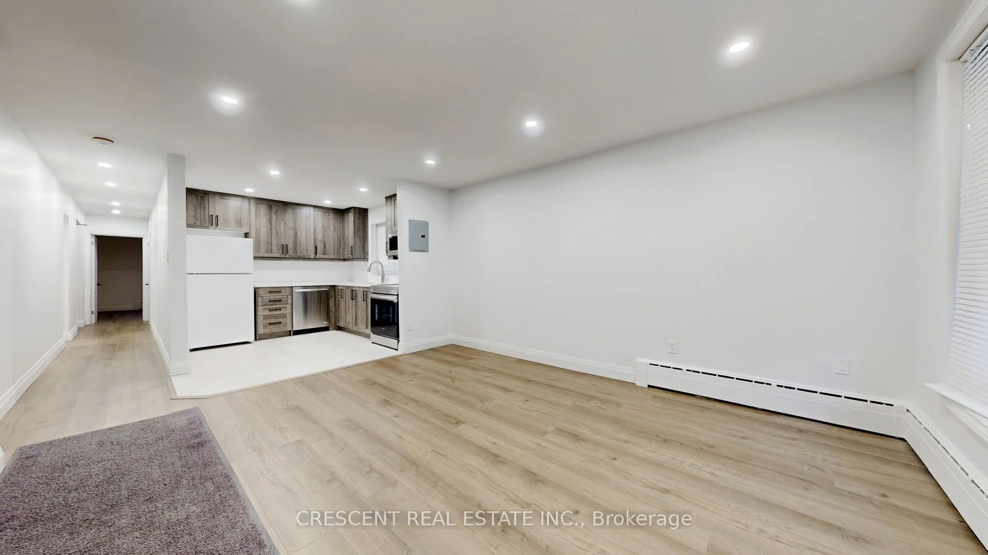 5 Cliff Street 4, Toronto W03, ON M6N 4L5