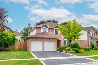 Detached in Burlington