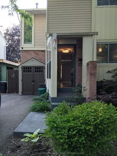 1023 Elizabeth Place, Oakville, On L6h 3h8