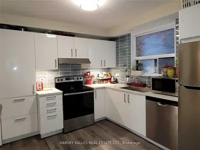 315 Indian Grove Unit 2, Toronto W02, On M6p 2h6